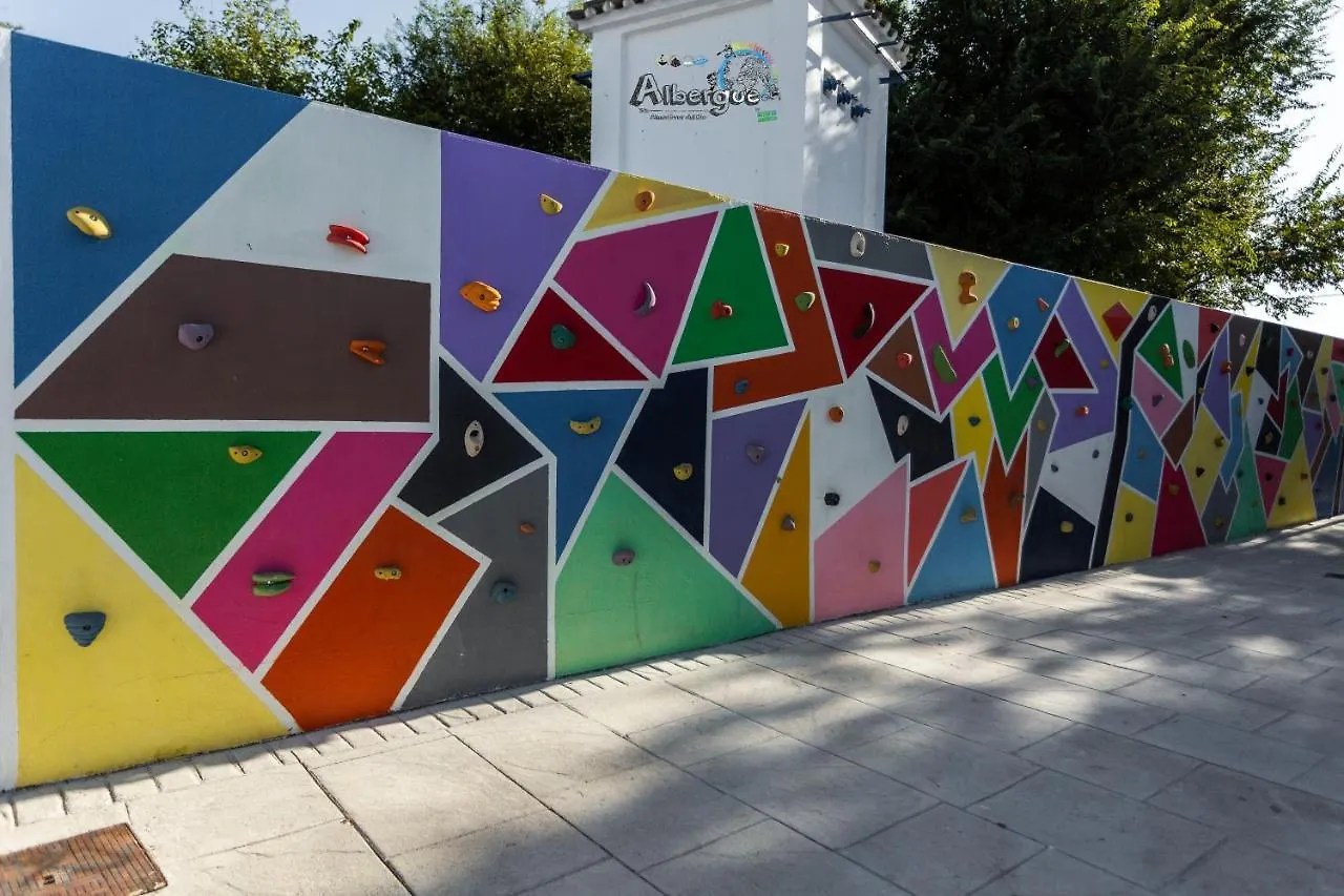 Albergue Multiaventura Active Andalucia Almodóvar del Río 0*,
