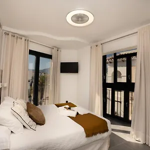 Nerja-centro-jacuzzi- Mirador De La Ermita- Adults Recommended Maison d'hôtes Nerja